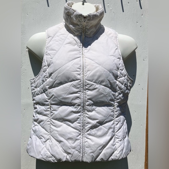 Kenneth Cole Reaction Large Down Women’s Puffer Vest White Size L - Picture 1 of 11